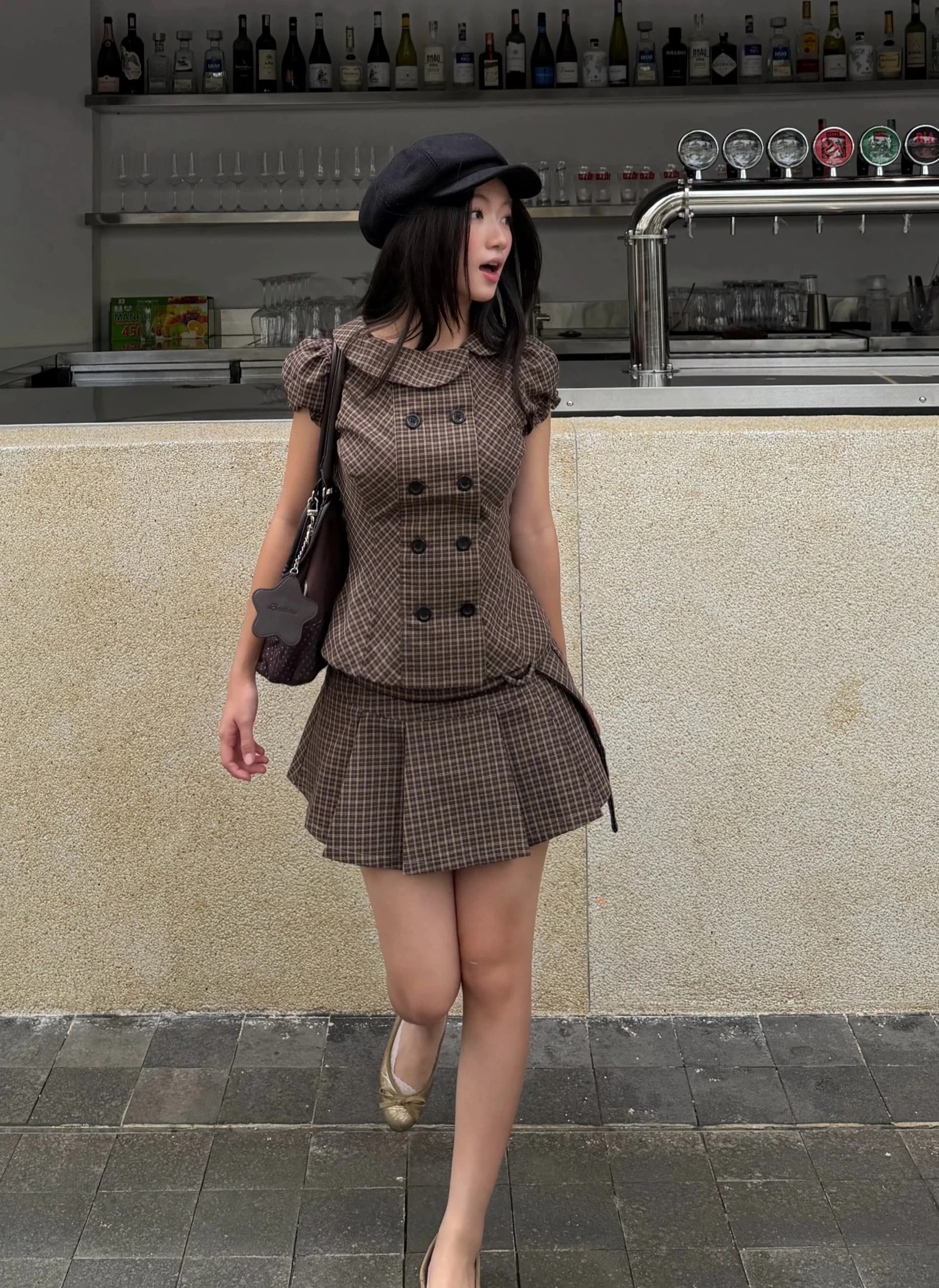 Mũ newsboy sành điệu, tăng khí chất cho những chuyến du lịch xa - Hình 7