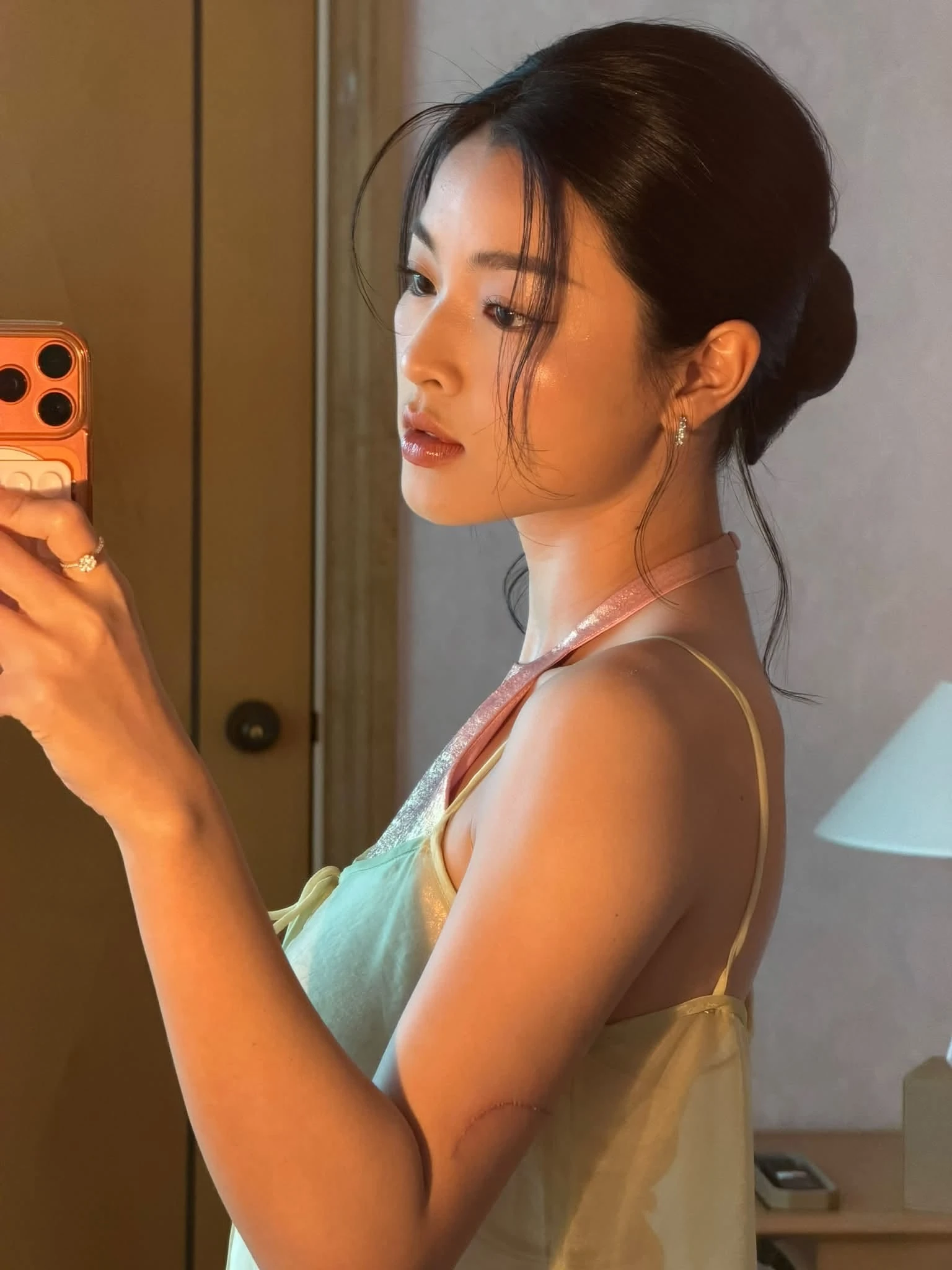 Nàng thơ Em và Trịnh tuổi 28 rạng rỡ, kể hôn nhân bên chồng nhạc trưởng - Hình 11