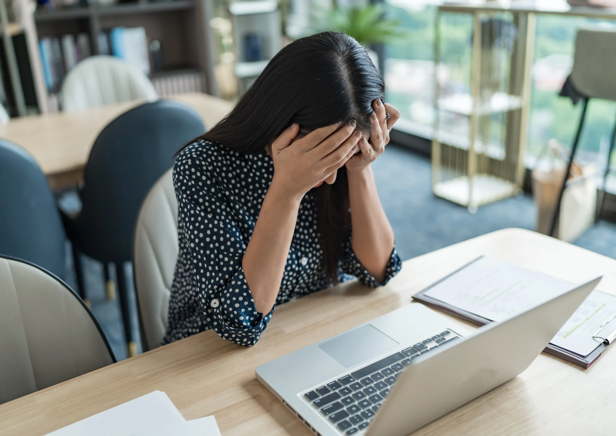 Stress, mất ngủ và bệnh không lây nhiễm: Mối liên hệ ít người biết - Hình 2