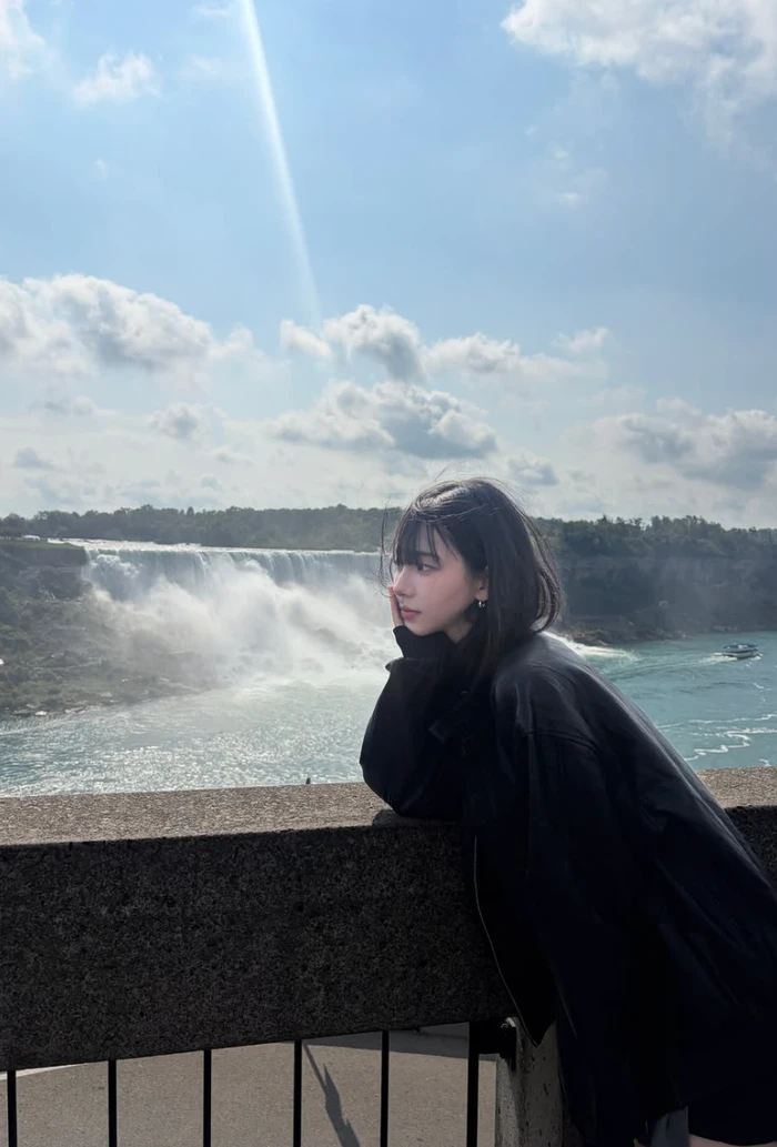 Karina (aespa) khoe nhan sắc nổi bật trong chuyến đi Canada - Hình 6