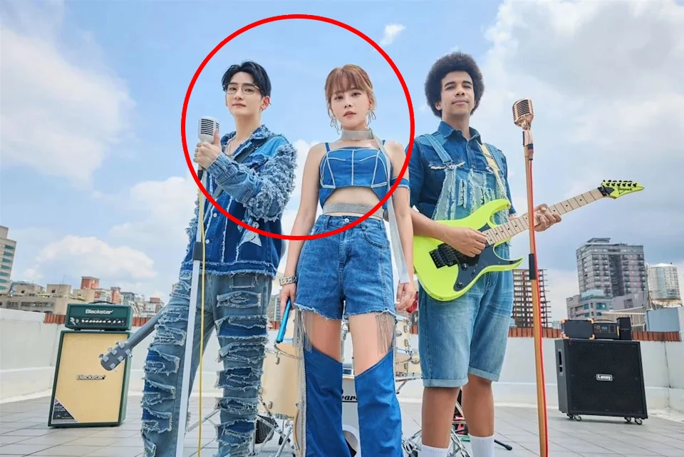 Nữ ca sĩ D. ly hôn cay đắng vì phát hiện chồng ngoại tình với bạn thân trong nhà nghỉ - Hình 2