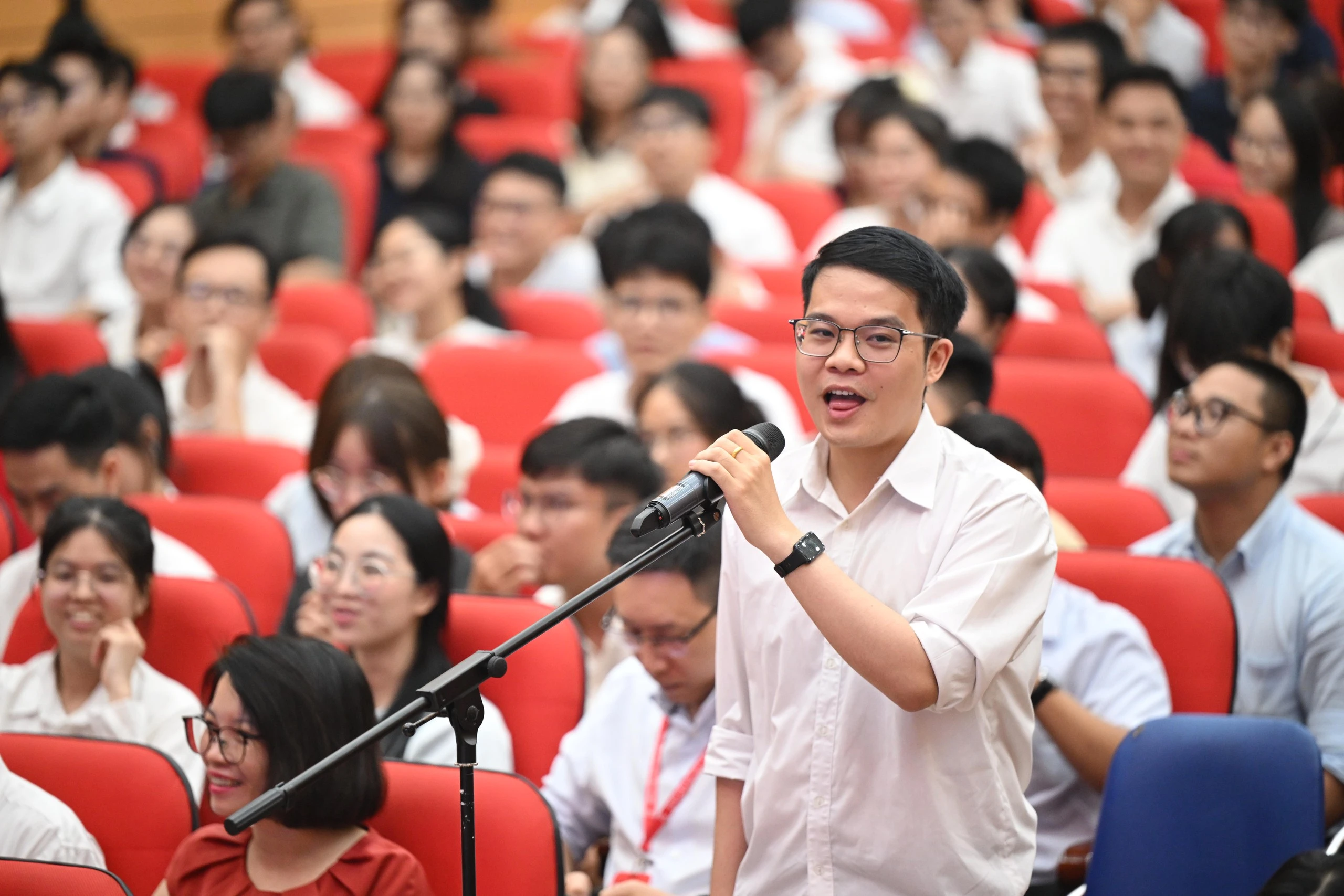 Qua Match Day gần 1 tuần, bác sĩ STT 02 Tạ Tiến Tùng vẫn được nhắc đến: Profile cỡ này! - Hình 1