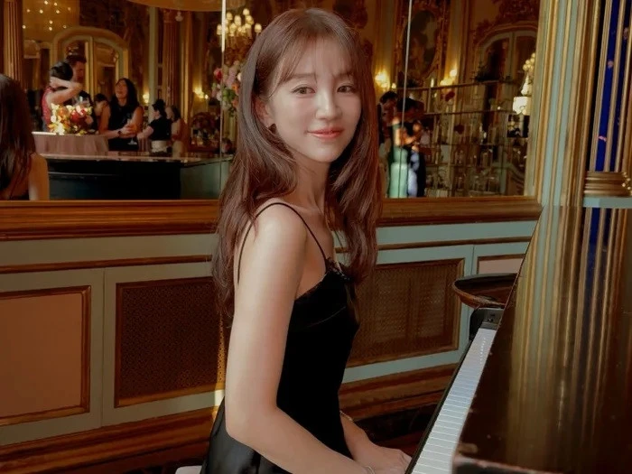 Yoon Eun Hye: Tôi đổ mồ hôi, khó thở khi ở đám đông - Hình 2