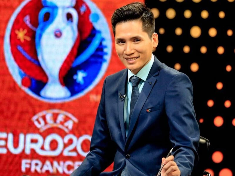 BTV thể thao kỳ cựu VTV gây bão với màn đáp lời MC đám cưới, chỉ 2 câu nói đủ thấy EQ cỡ nào - Hình 1