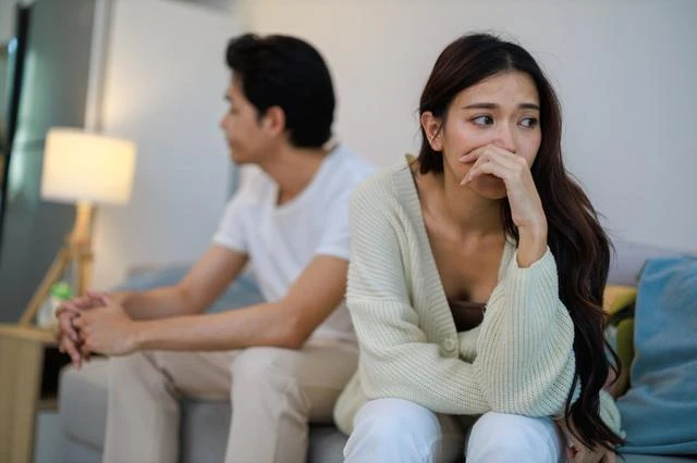 Độc lạ hôn nhân: Vợ đăng bài tìm người thứ 3 đến bệnh viện chăm chồng sau khi cô ta không tin anh bị tai nạn - Hình 2