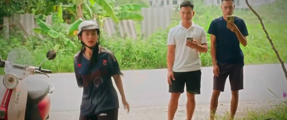 Đội bóng nữ làng Xuân - Tập 5: Muốn giúp Đào nhưng Minh càng làm mọi chuyện tệ hơn - Hình 27
