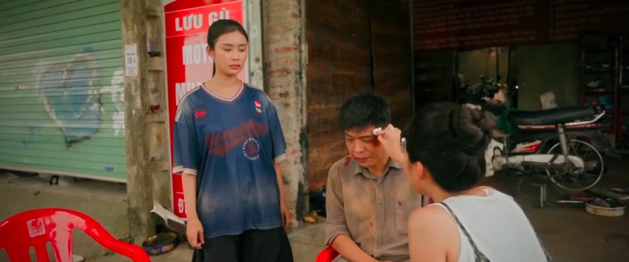 Đội bóng nữ làng Xuân - Tập 5: Muốn giúp Đào nhưng Minh càng làm mọi chuyện tệ hơn - Hình 30