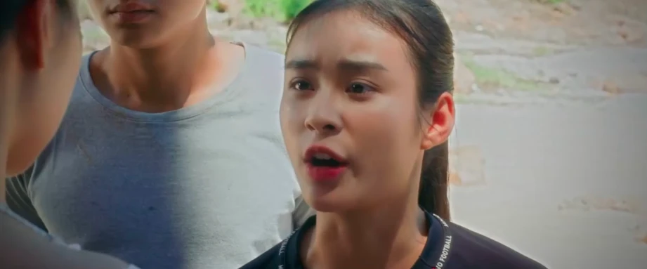 Đội bóng nữ làng Xuân - Tập 5: Muốn giúp Đào nhưng Minh càng làm mọi chuyện tệ hơn - Hình 24