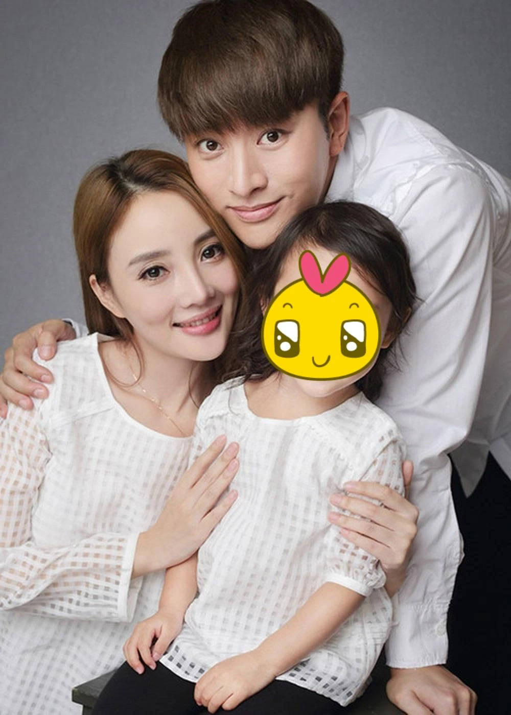 Nữ diễn viên dính scandal ngoại tình trùm kín mít ở công viên, 2 tháng trước vừa bại lộ chuyện có con 3 tuổi - Hình 7