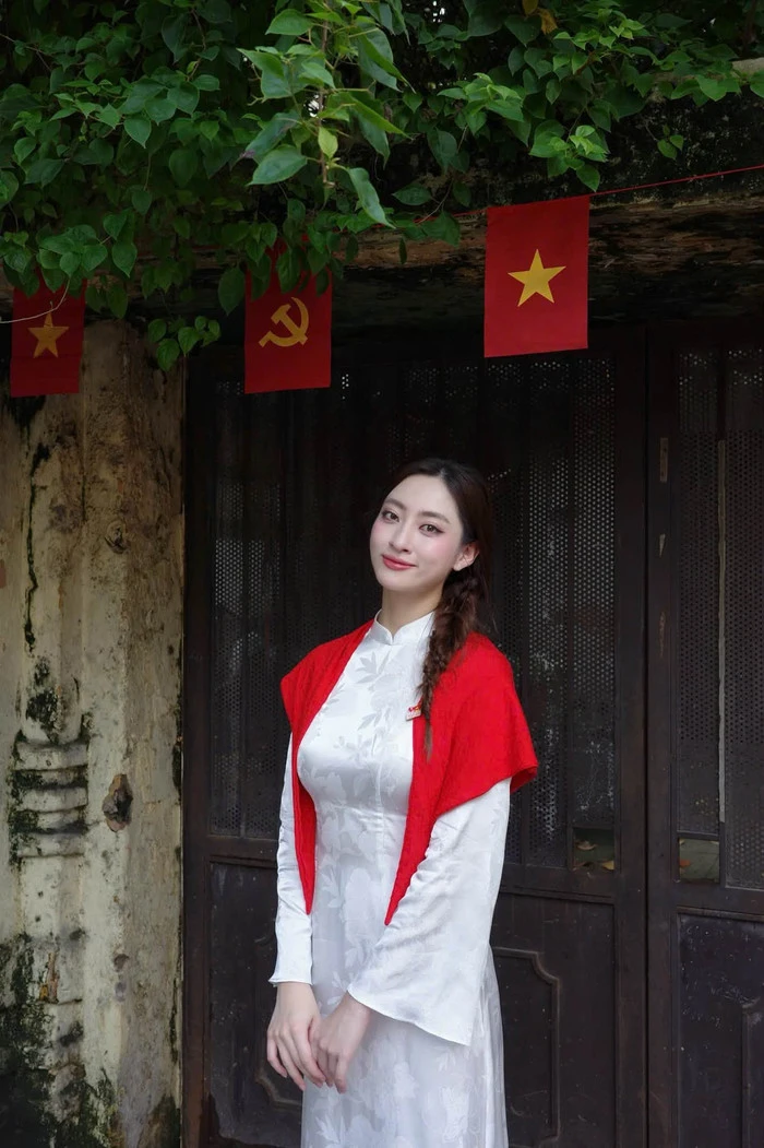 Bảo Ngọc, Tiểu Vy cùng dàn hoa hậu Việt tự hào trong ngày Quốc khánh 2/9 - Hình 2