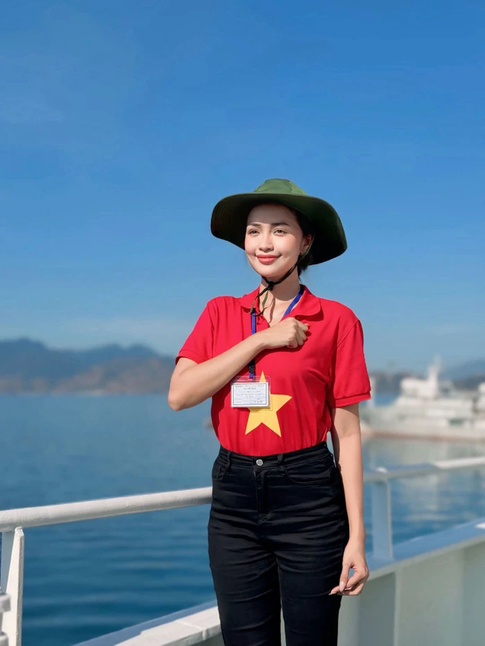 Bảo Ngọc, Tiểu Vy cùng dàn hoa hậu Việt tự hào trong ngày Quốc khánh 2/9 - Hình 5
