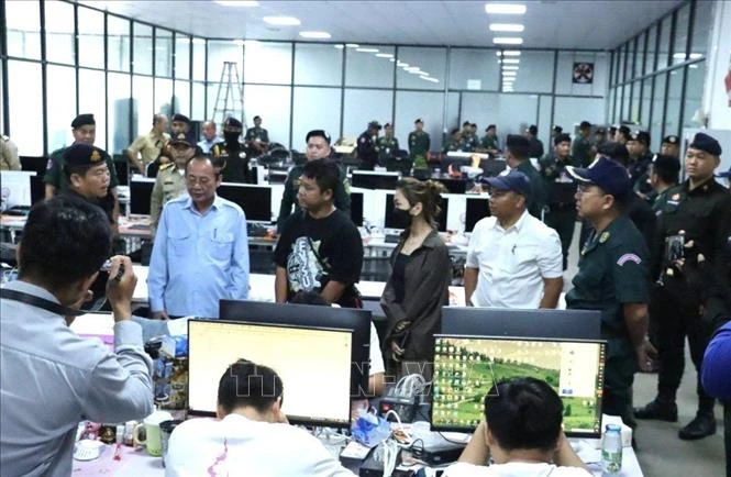 Campuchia phong tỏa hơn 300 triệu USD trong chiến dịch chống lừa đảo trực tuyến - Hình 1