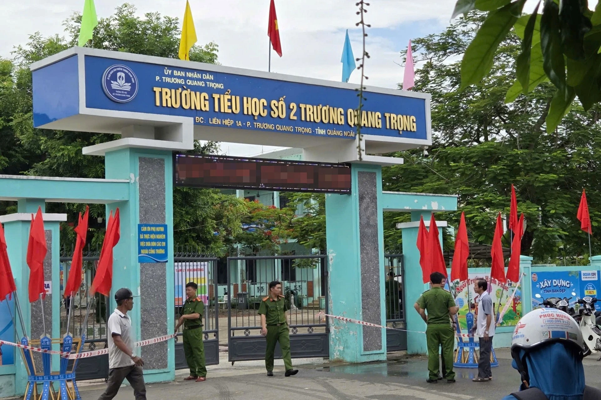 Cháy tại trường tiểu học, phát hiện một hiệu phó tử vong - Hình 1