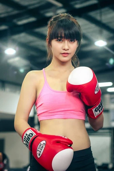 Quá khứ của Khả Ngân - Hình 2