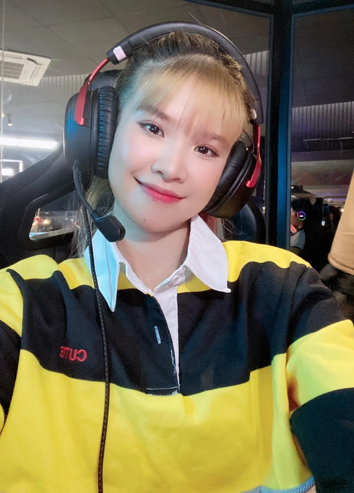 Thu nhập của Khởi My - Hình 3