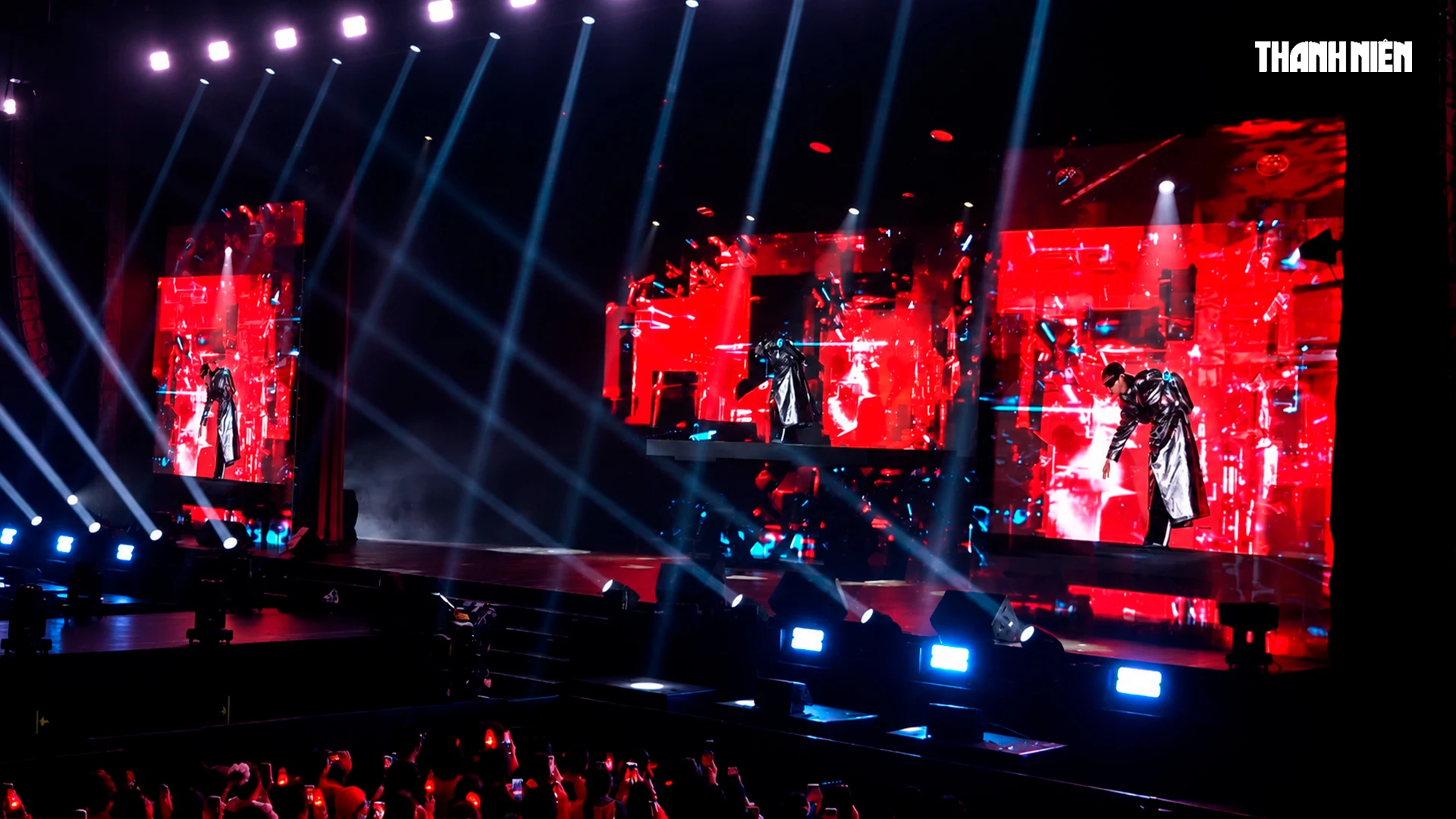 U-KNOW (TVXQ) đốt cháy sân khấu TP.HCM, bật mí điều bất ngờ cho fan Việt - Hình 1