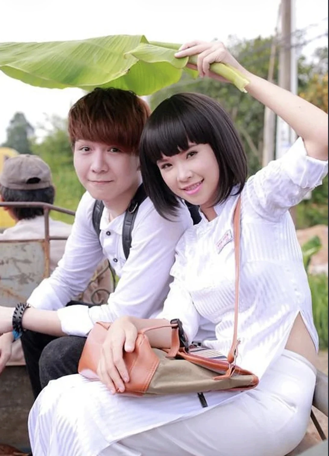 Việt Nam có ca sĩ đọ sắc với V (BTS) mà không lép vế, chạy show cưới được vợ rồi biến mất tăm - Hình 5