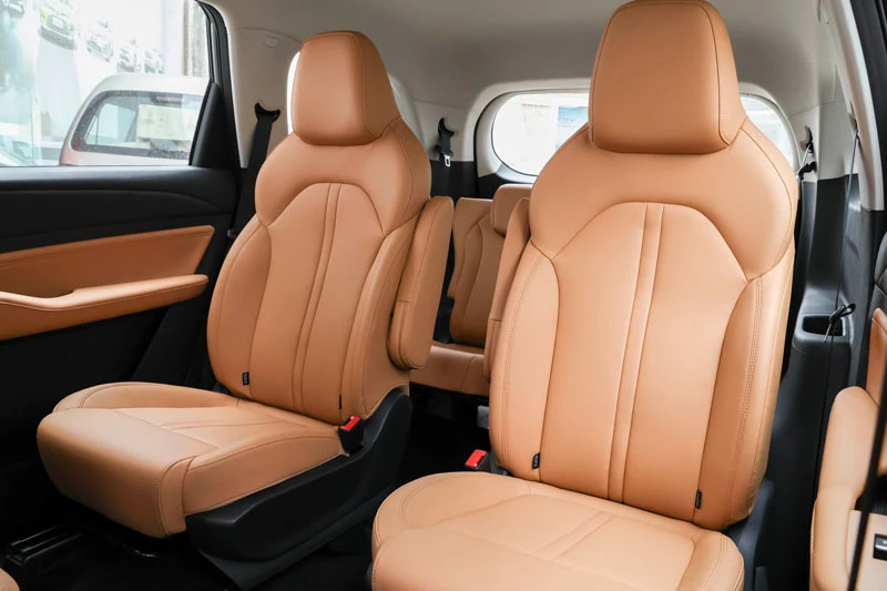 Xe MPV 7 chỗ mạnh 184 mã lực, giá hơn 400 triệu đồng - Hình 7
