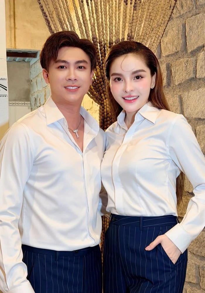 Hồ Việt Trung viên mãn bên cháu gái NSƯT Kim Tiểu Long, hạnh phúc vì lên chức - Hình 2