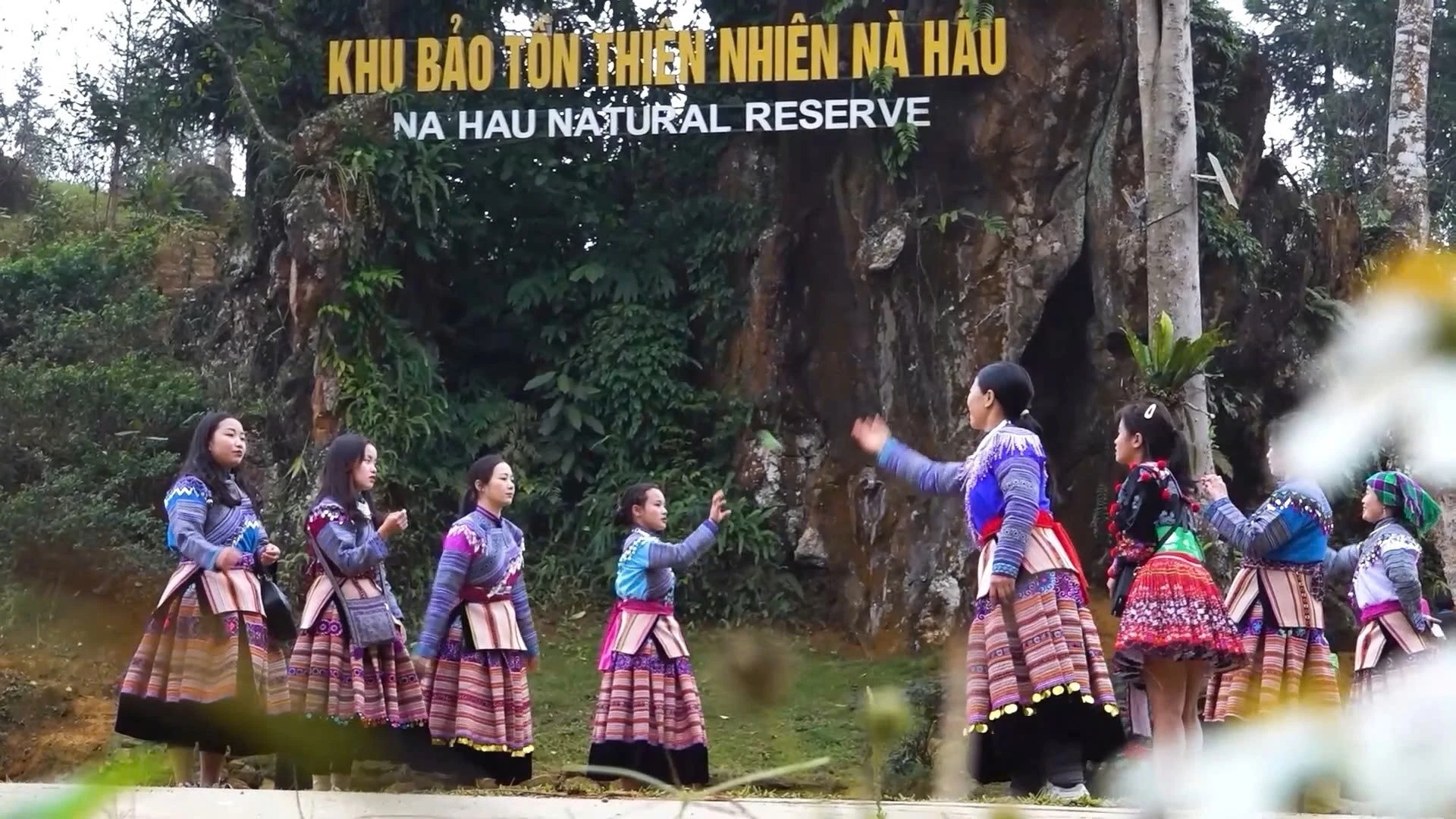 Nà Hẩu khơi dậy tiềm năng du lịch từ rừng và bản sắc - Hình 5