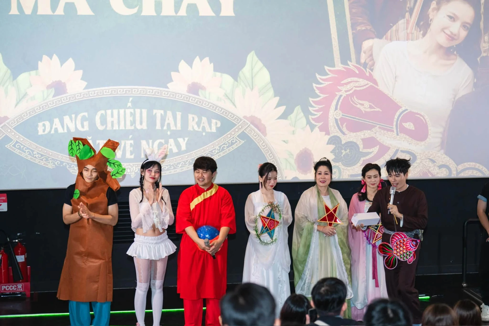 Xuất hiện chị Hằng miền Tây đẹp tê tái, ăn gì mà hút hồn thế nàng ơi! - Hình 1
