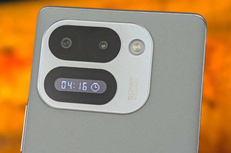 Smartphone nồi đồng cối đá, 2 màn hình, pin 6.000mAh, giá 6,5 triệu đồng - Hình 4