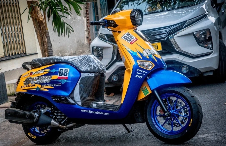 Xe ga cho mẹ đi chợ Honda Giorno độ cực chất, tiền đồ chơi đắt ngang giá xe - Hình 2