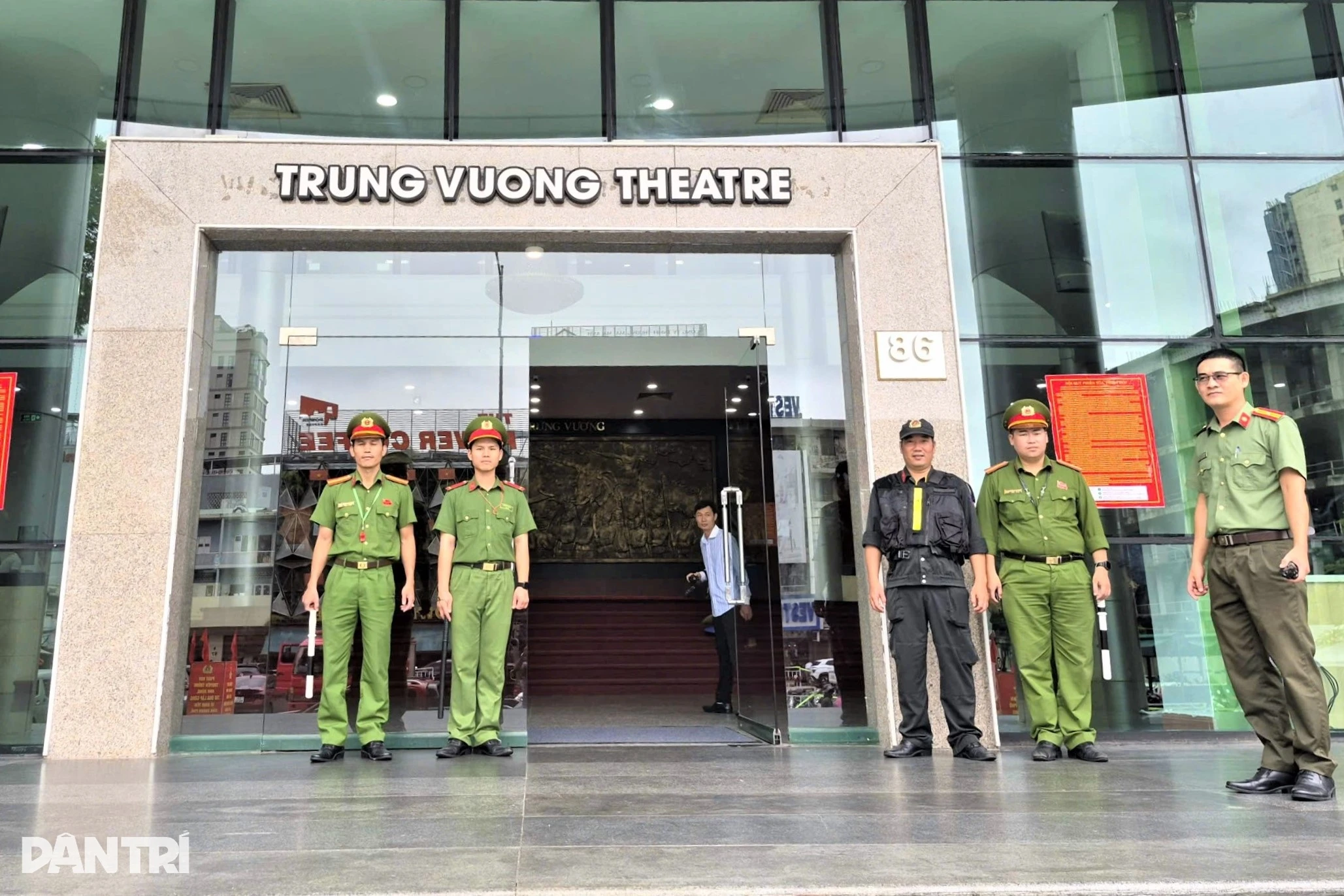 8.600 người được triệu tập tới phiên tòa có số người liên quan đông kỷ lục - Hình 2