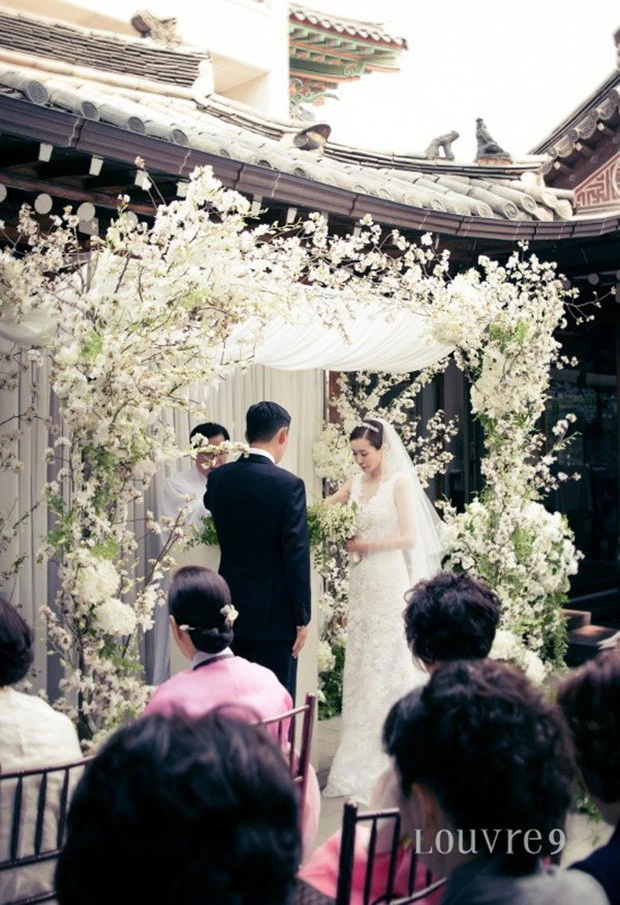 Bóc trần cảnh tượng mỹ nhân bị bạn trai tài phiệt đá qua điện thoại, ép công khai ngay trên truyền hình - Hình 5