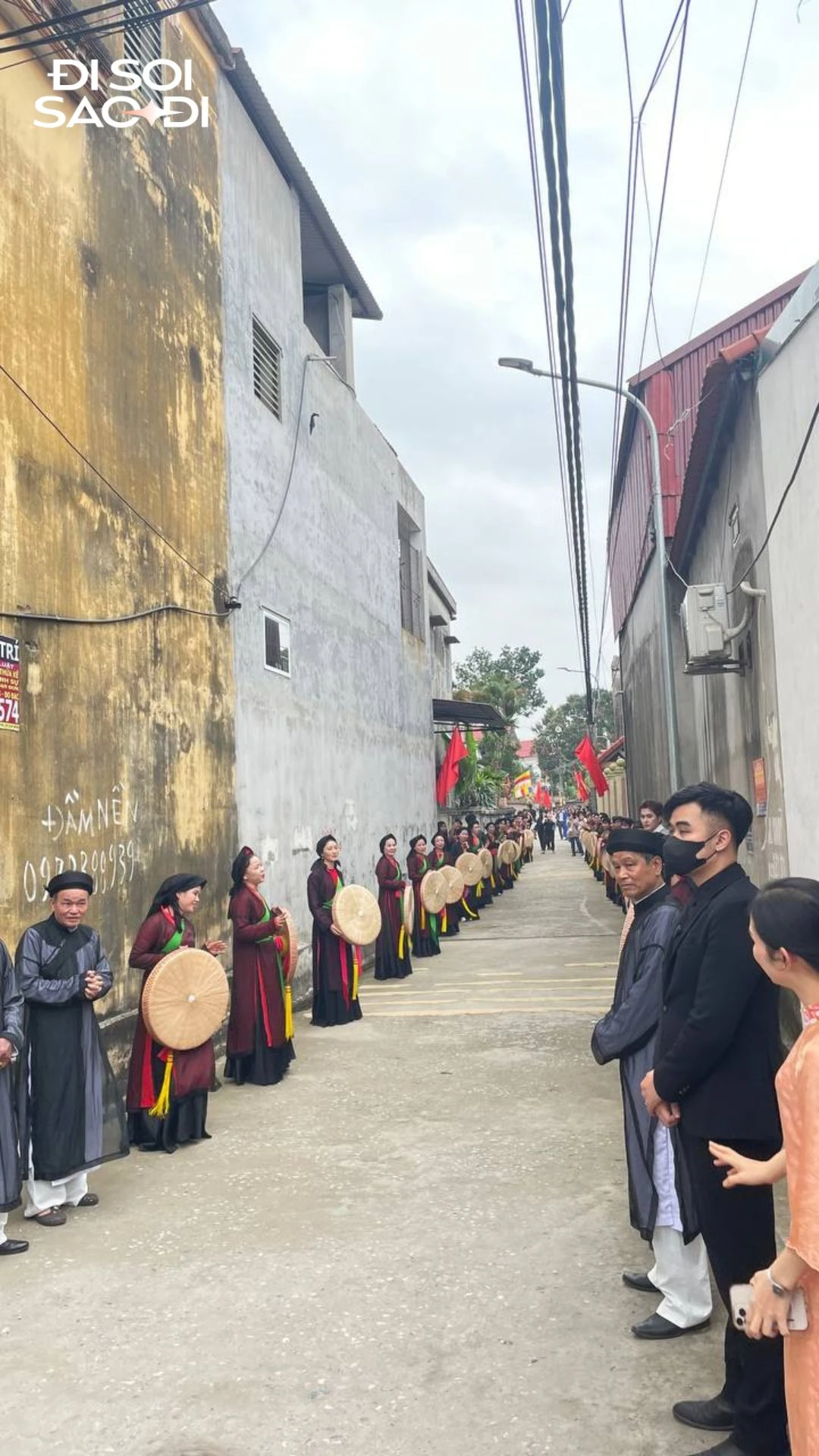 Ca sĩ Việt làm show miễn phí ở Bắc Ninh, chiếu MV 327 triệu views cho cả làng cùng xem - Hình 9
