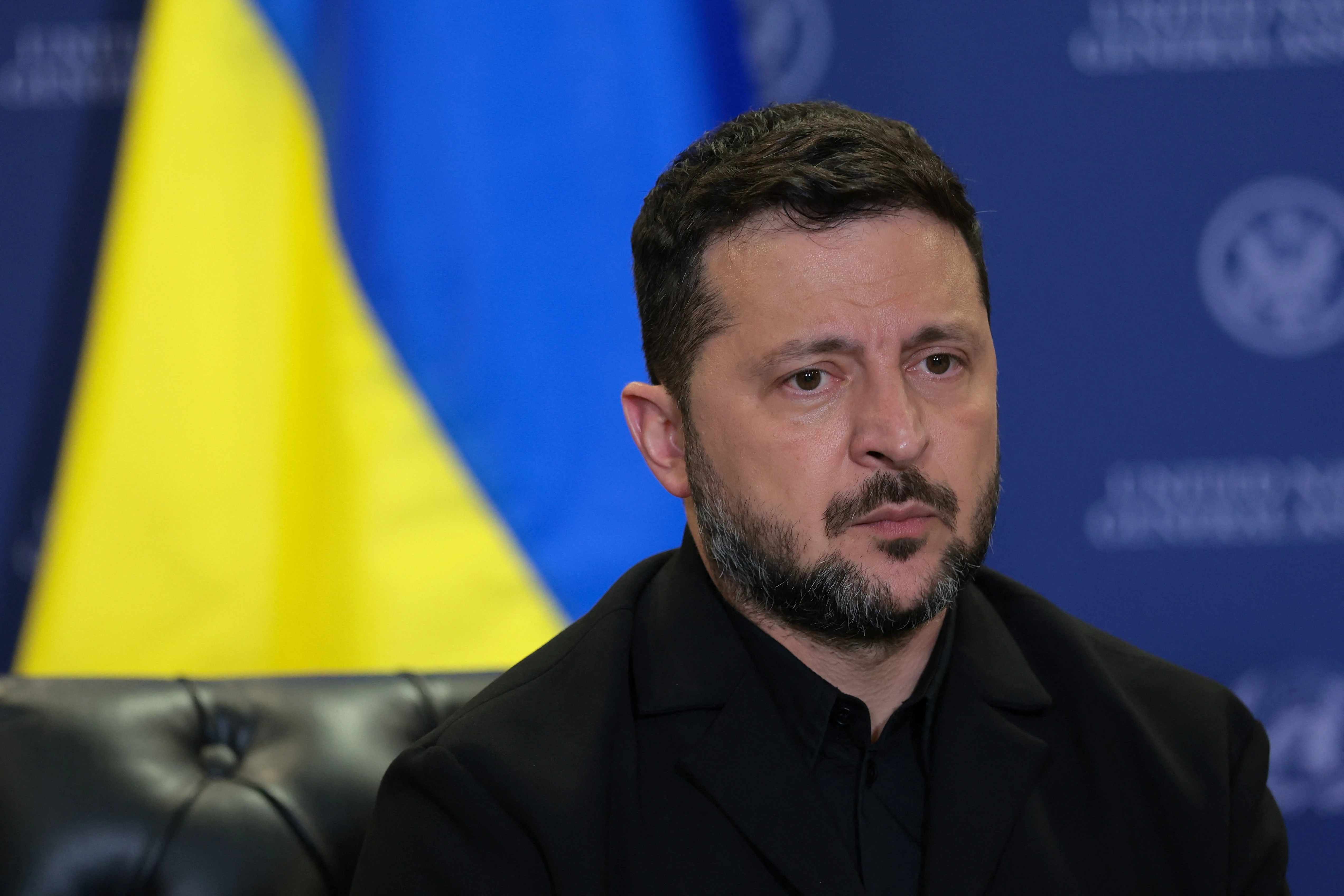 Điện Kremlin: Tổng thống Ukraine có thể đến Moscow đàm phán nếu muốn - Hình 1