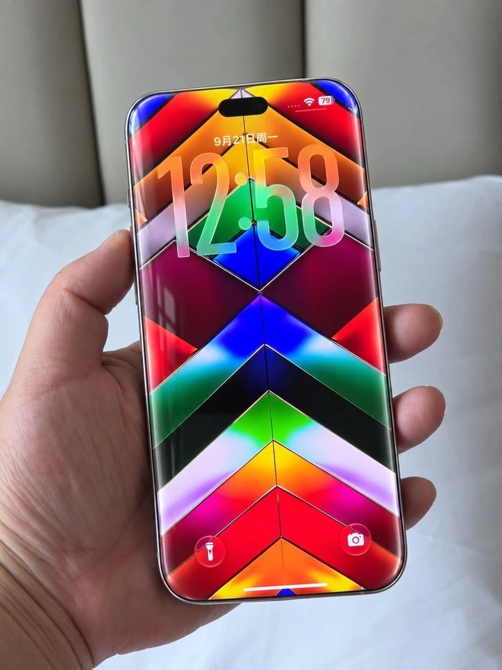 iPhone 20 Pro có thể đánh dấu bước ngoặt lớn về ngoại hình - Hình 1
