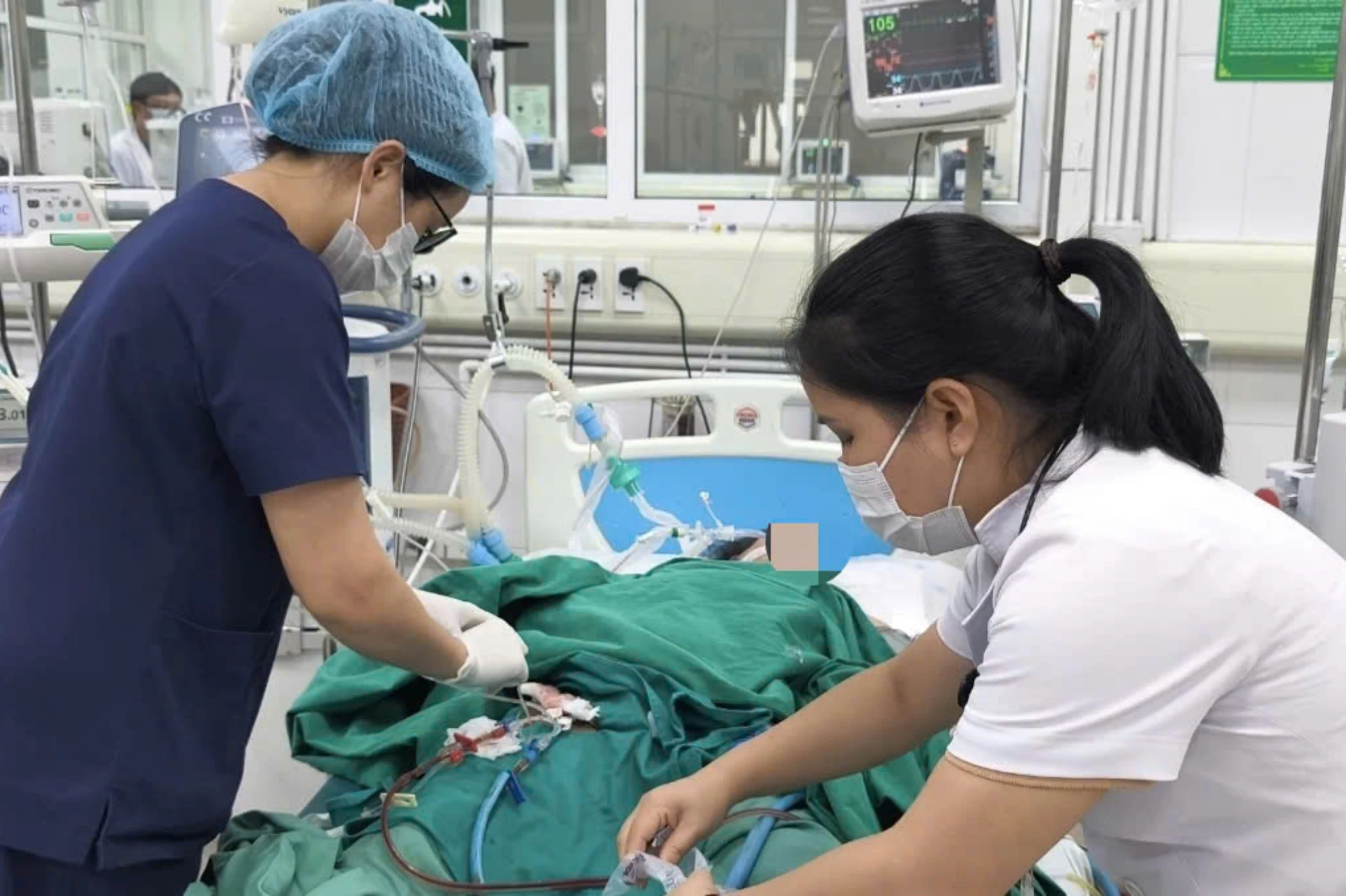 Người cao tuổi thường mắc nhiều bệnh mạn tính cùng lúc - Hình 2