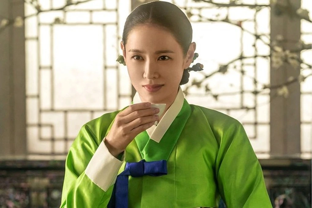 Nhan sắc giả dối của Son Ye Jin - Hình 4