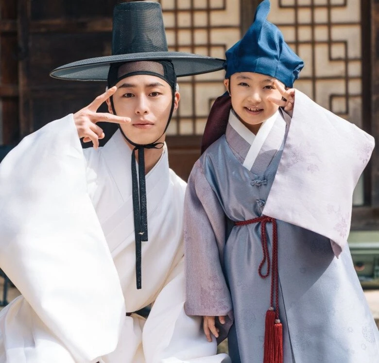 Tình hình mới nhất của con gái Kim Tae Hee - Hình 5