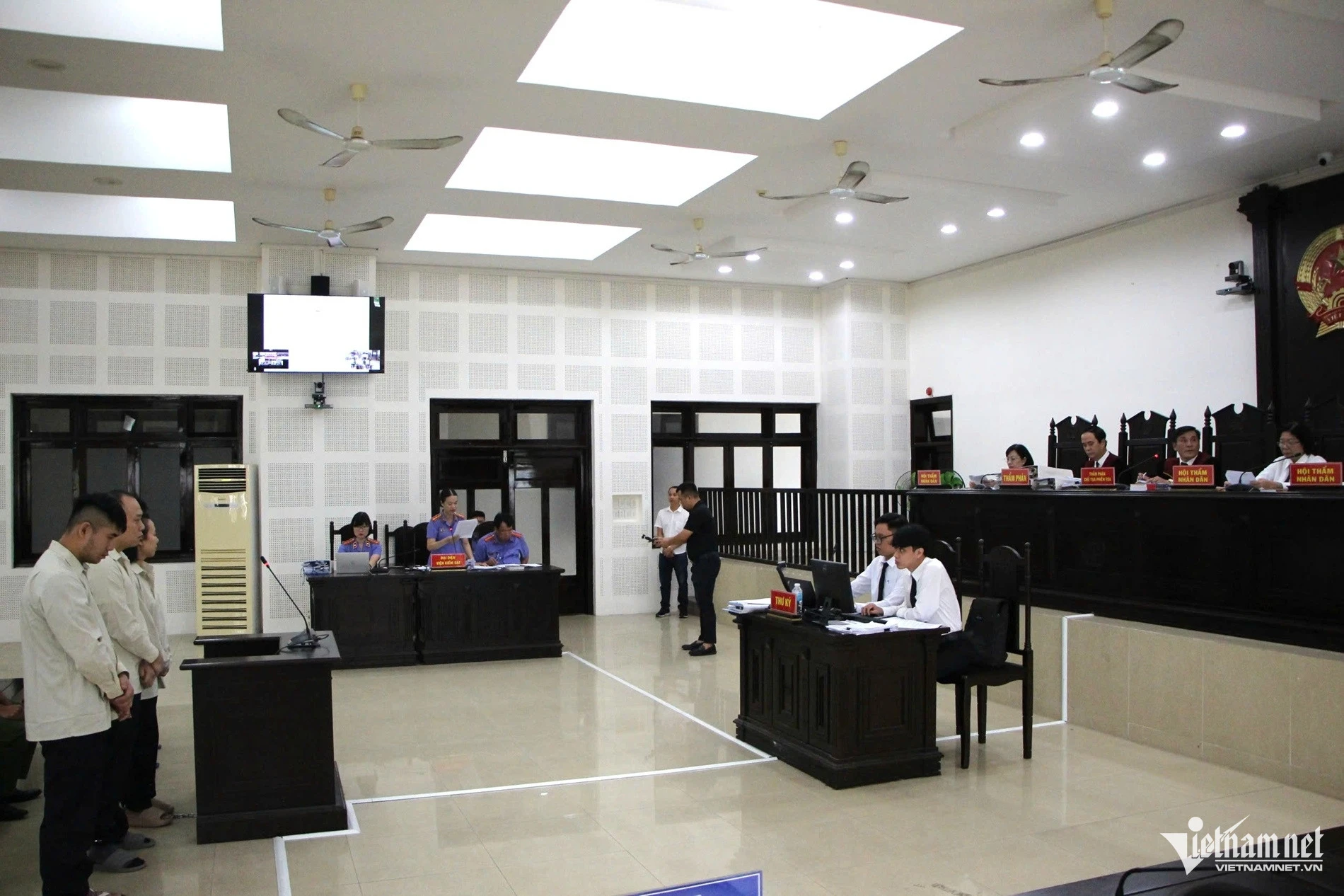 Tổng giám đốc GFDI mở chi nhánh để vớt vát thua lỗ chứng khoán - Hình 2