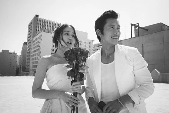 Vợ Lee Byung Hun đau đớn la hét trong bệnh viện hậu sinh mổ - Hình 2