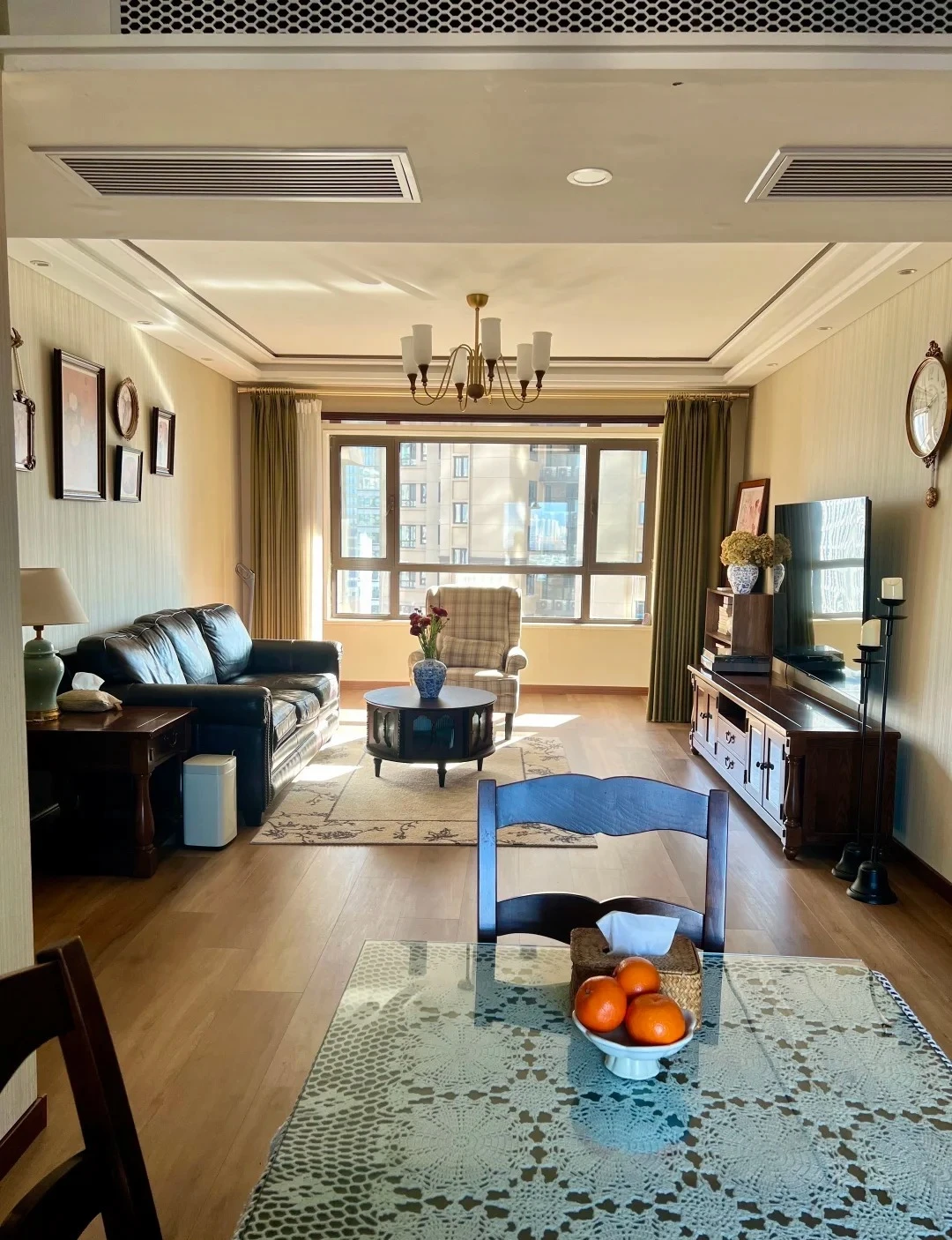 Nhà 140m có cả người già lẫn trẻ nhỏ vẫn sạch suốt 7 năm: Người phụ nữ 42 tuổi chỉ ra 4 thói quen quan trọng hơn mua tủ - Hình 2