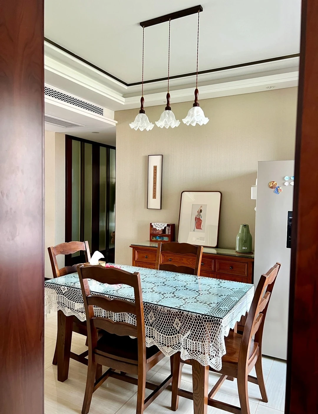 Nhà 140m có cả người già lẫn trẻ nhỏ vẫn sạch suốt 7 năm: Người phụ nữ 42 tuổi chỉ ra 4 thói quen quan trọng hơn mua tủ - Hình 3