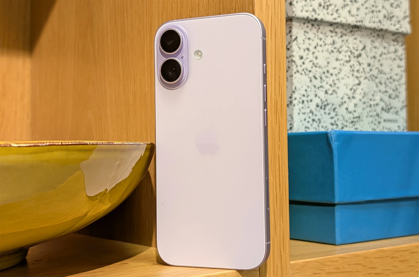 iPhone 18 và iPhone 18e: Hé lộ thời điểm ra mắt, camera và giá bán - Hình 1