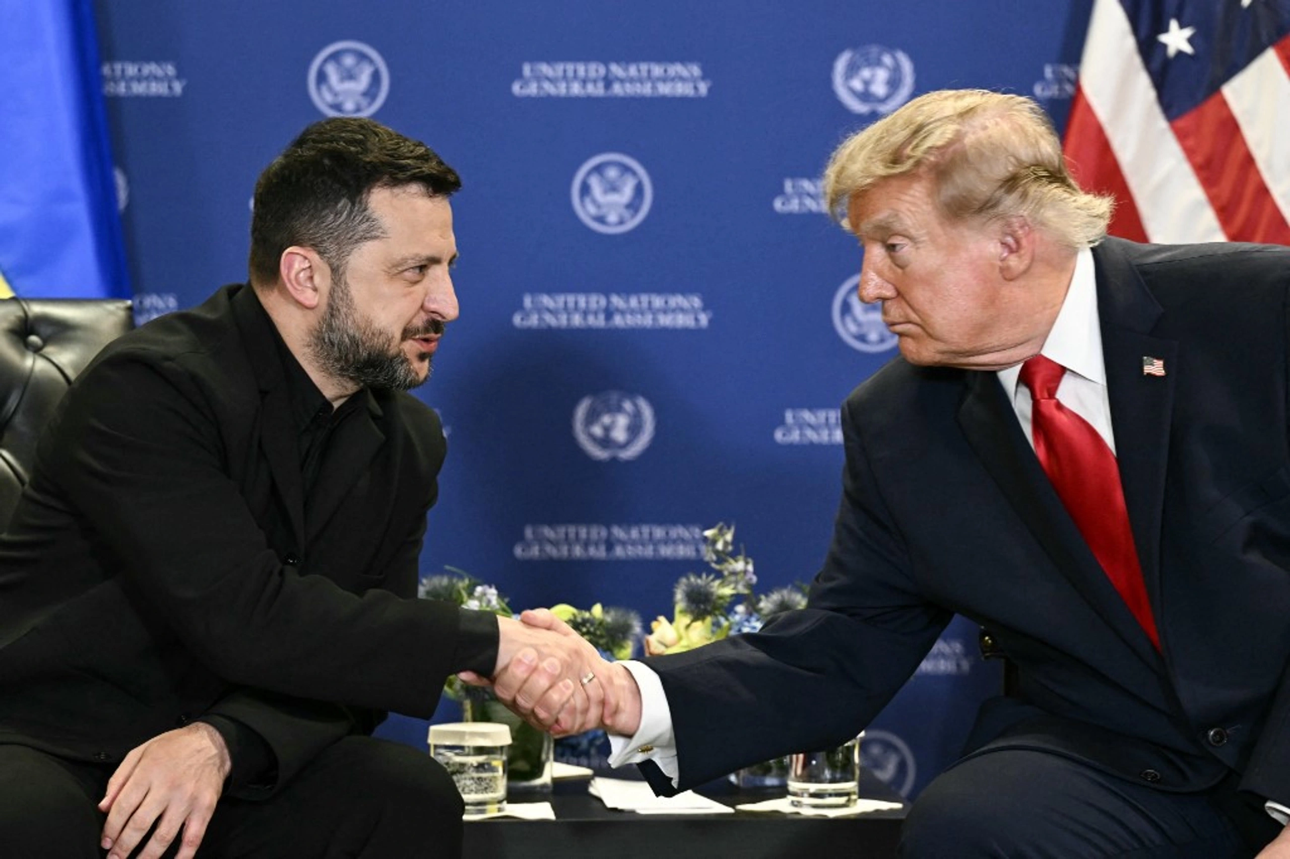 Rộ tin ông Trump kêu gọi ông Zelensky đến Moscow đàm phán, Ukraine bác bỏ - Hình 1