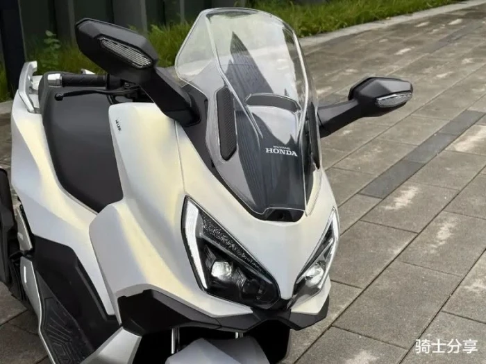 Xe ga 150cc của Honda giá 65 triệu đồng đẹp hơn Air Blade trang bị chẳng kém SH - Hình 3