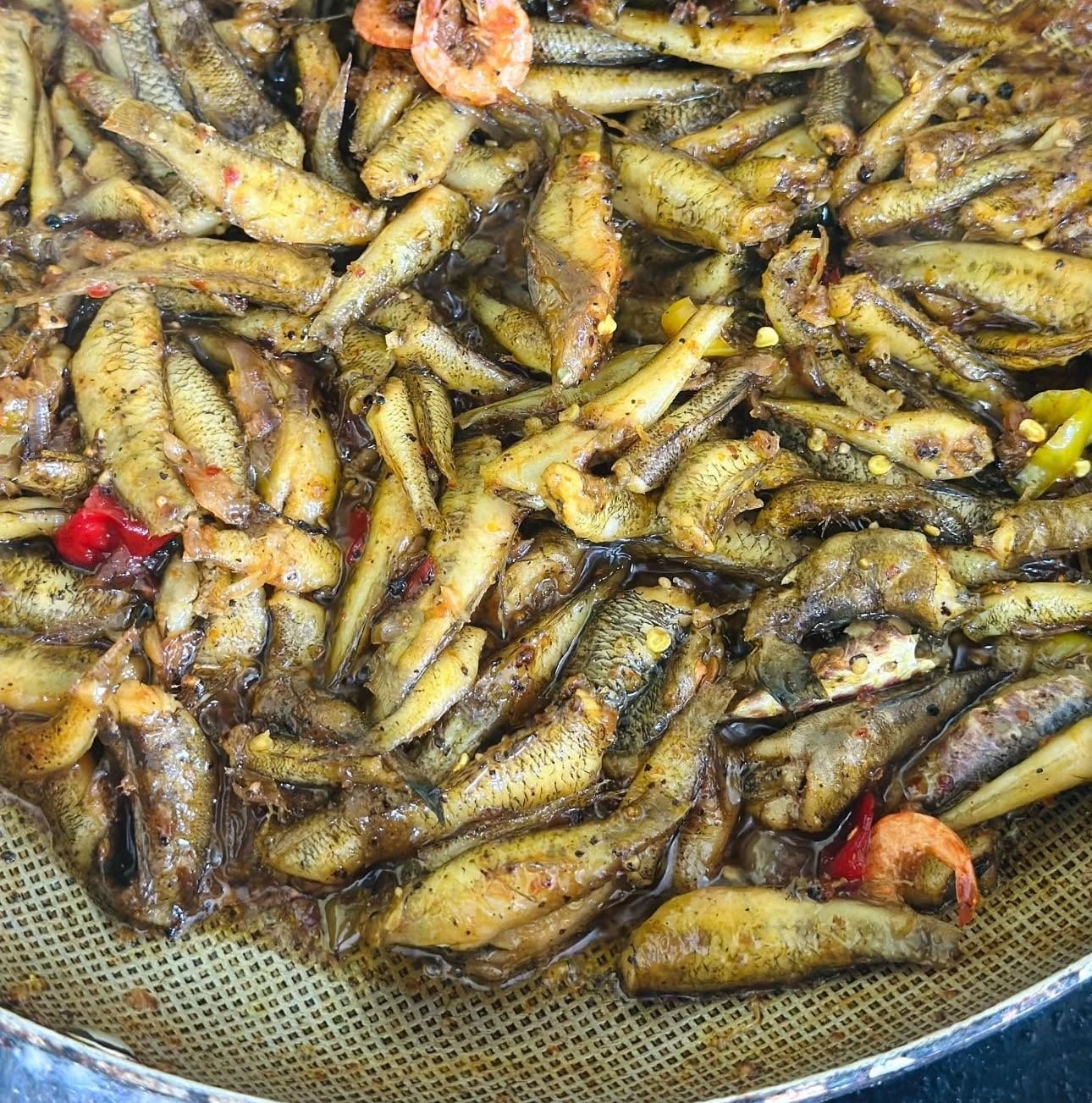 Loại cá thịt ít thấy, chắc ngọt tự nhiên, ít chất béo, dễ chế biến, đem kho cá theo kiểu này đậm vị, đưa cơm - Hình 1