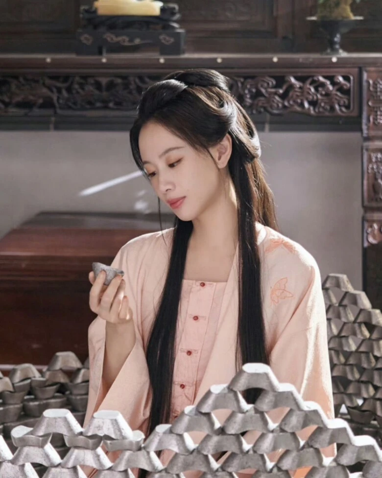Loạt vai phụ át vía Đàm Tùng Vận trong Lan Hương như cố - Hình 2