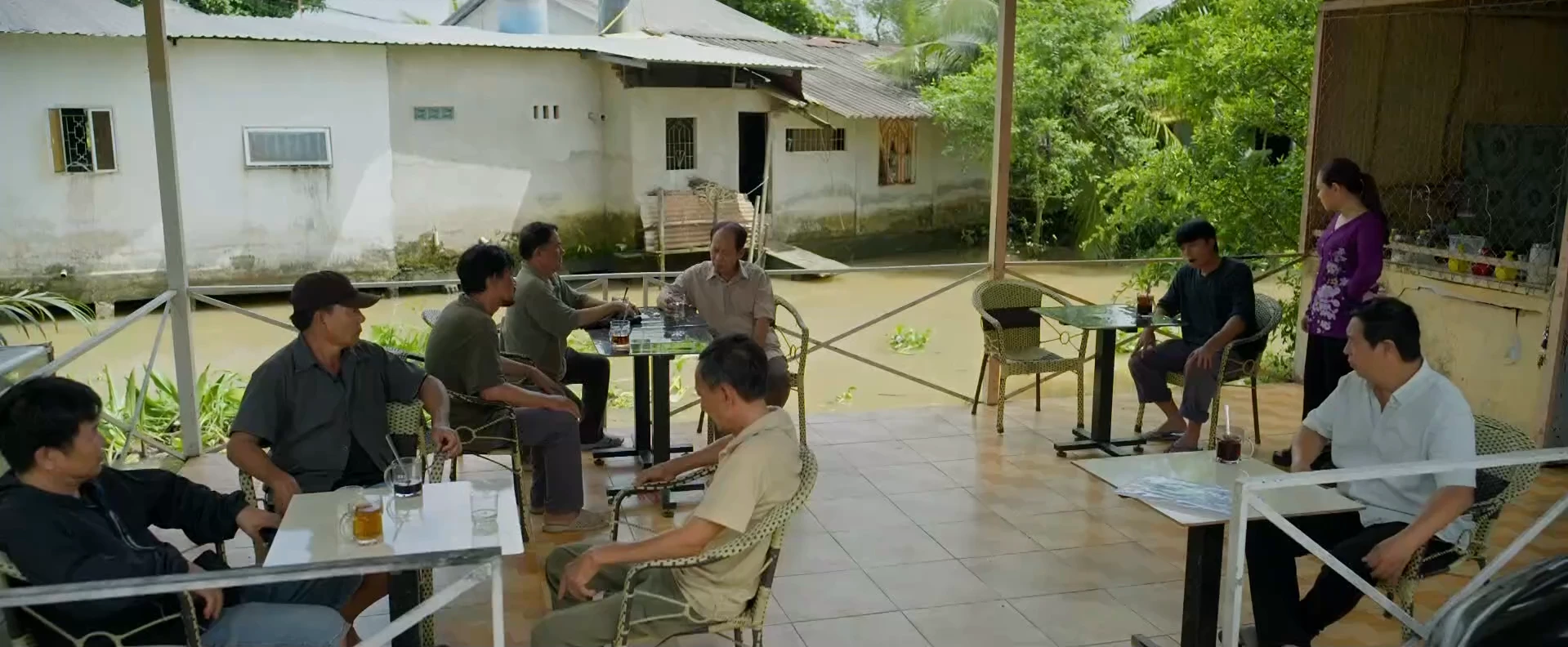 Phù sa - Tập 27: Ông trùm giấu mặt dùng thủ đoạn trong tối ngoài sáng đối phó Chơn - Hình 5