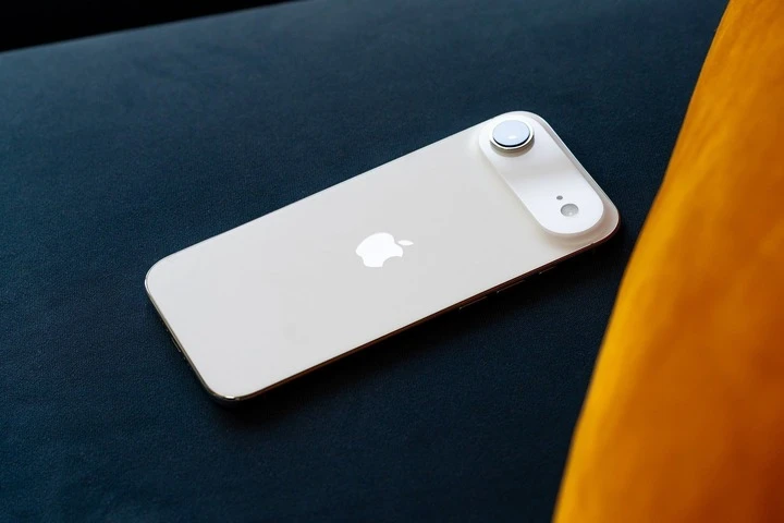 3 mẫu iPhone giảm giá mạnh, có máy rẻ hơn gần một nửa thời điểm ra mắt - Hình 1