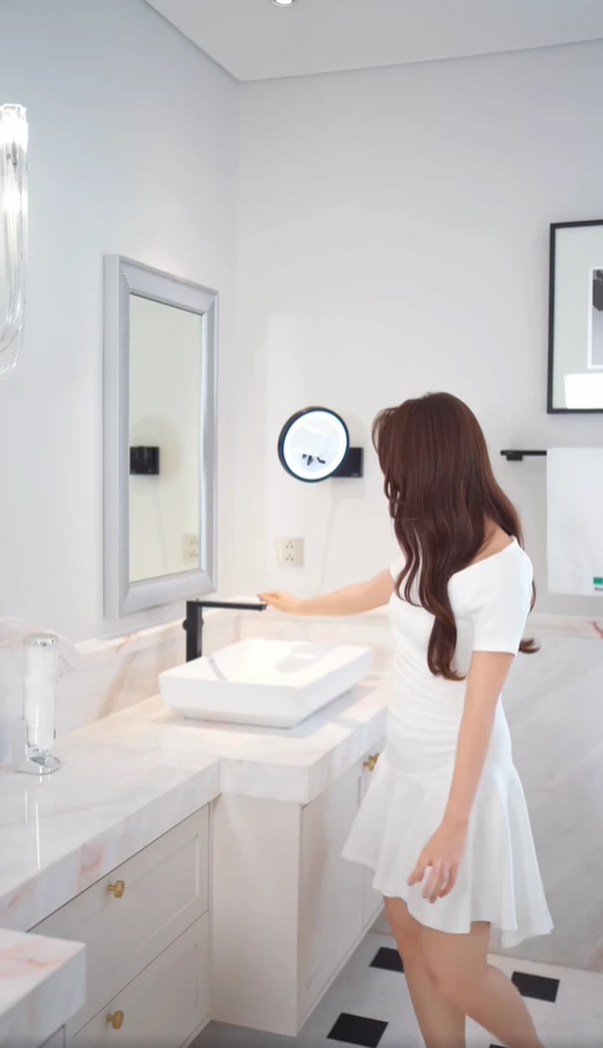 Căn nhà gia đình chồng tặng Diễm My 9X - Hình 8