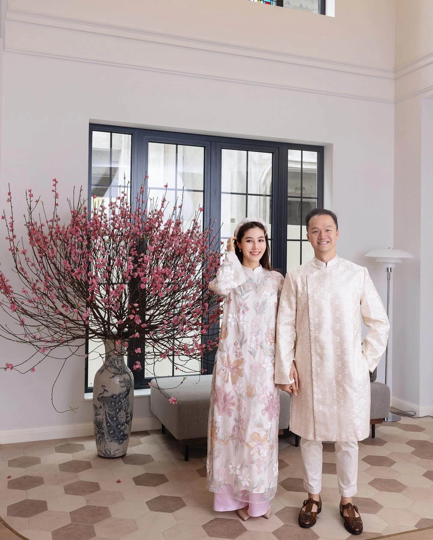 Căn nhà gia đình chồng tặng Diễm My 9X - Hình 9