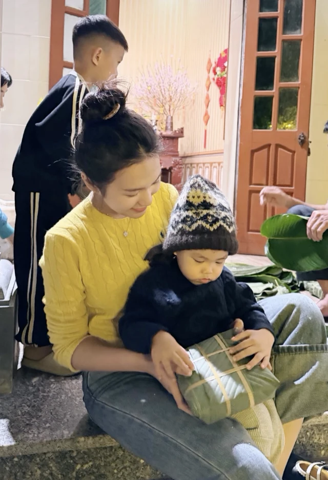 Doãn Hải My vào bếp khi về quê Văn Hậu - Hình 6