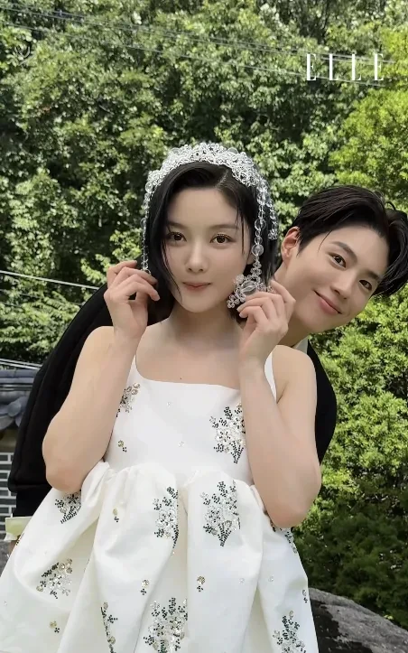 Kim Yoo Jung - Park Bo Gum lộ ảnh cưới? - Hình 4